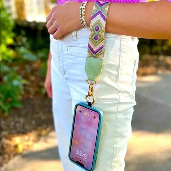 Clip & Go Strap with zippered pouch - Picture 7 of 11